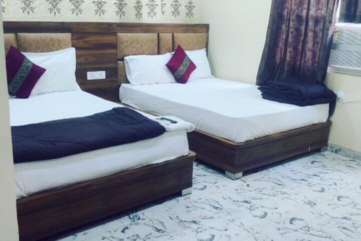 Room 9 of 23