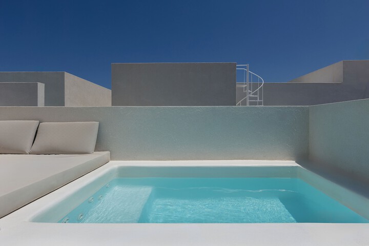 Pool 103 of 171