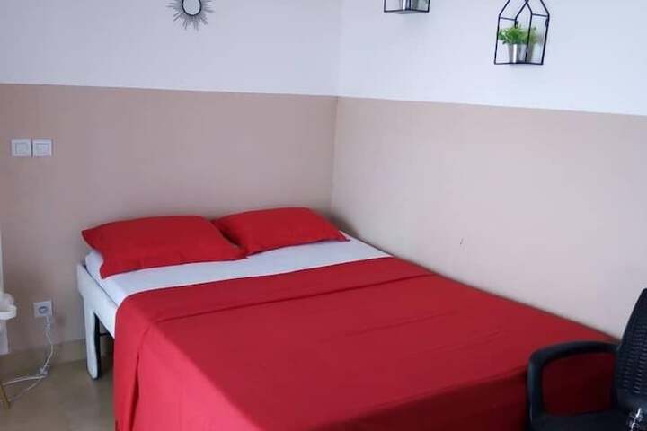 Room 7 of 8