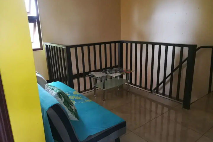 Room 2 of 17