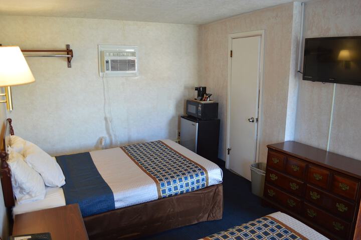 2 Double Beds (18 of 20)