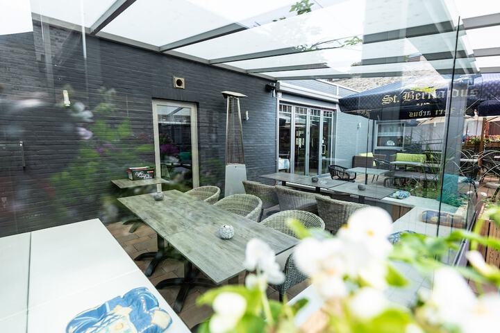 Sundeck 55 of 61