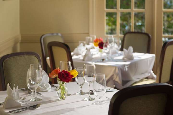 Dining 78 of 103