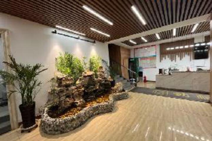Daqing Boger Hotel (Xinmate Store)
