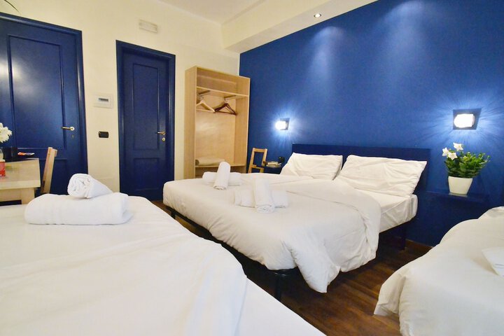 Room 14 of 28