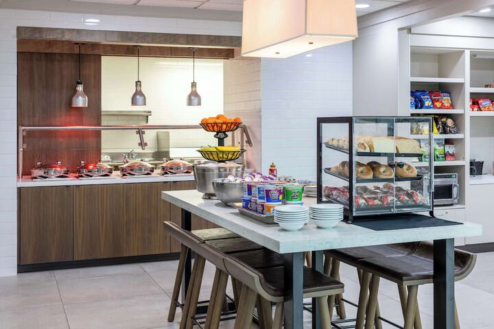 Breakfast area