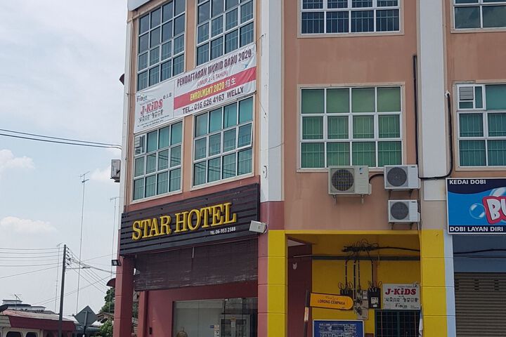 Hotel 12 of 63