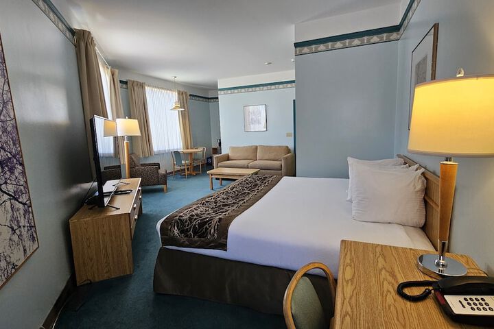 Room 10 of 44