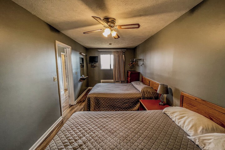 Room 13 of 39