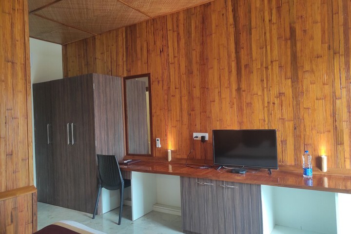 Room 22 of 50