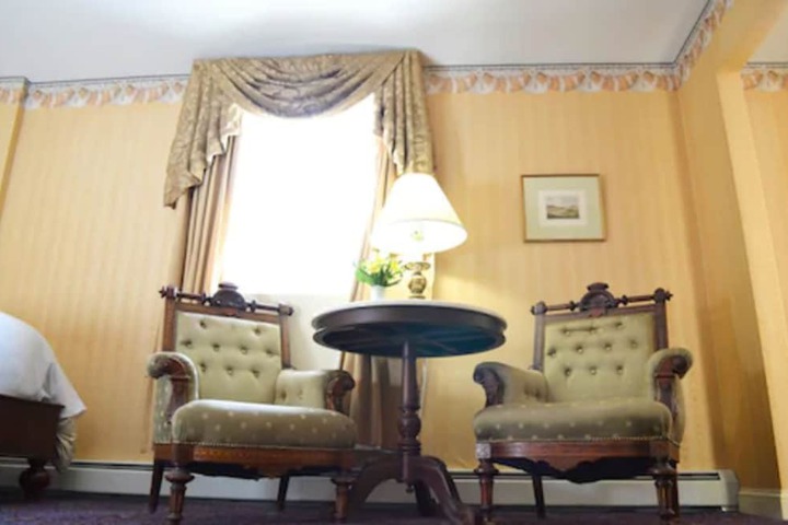 Room amenity