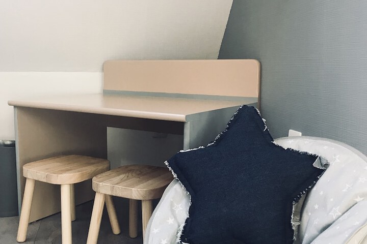 Room 10 of 28