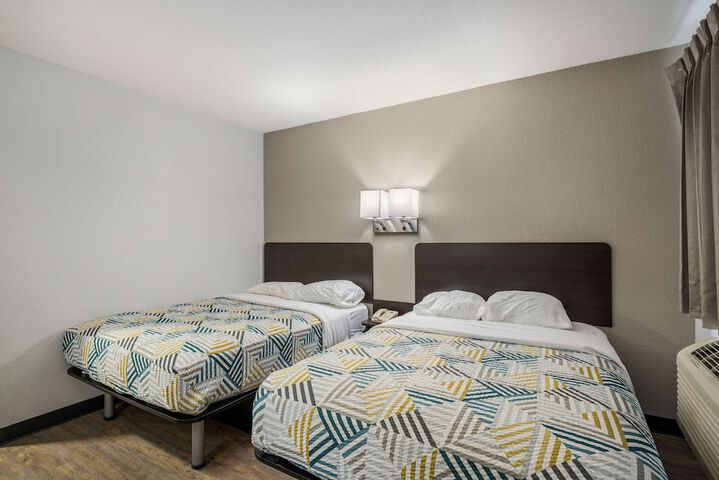 Room 12 of 30