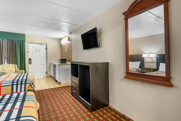 Room 11 of 26