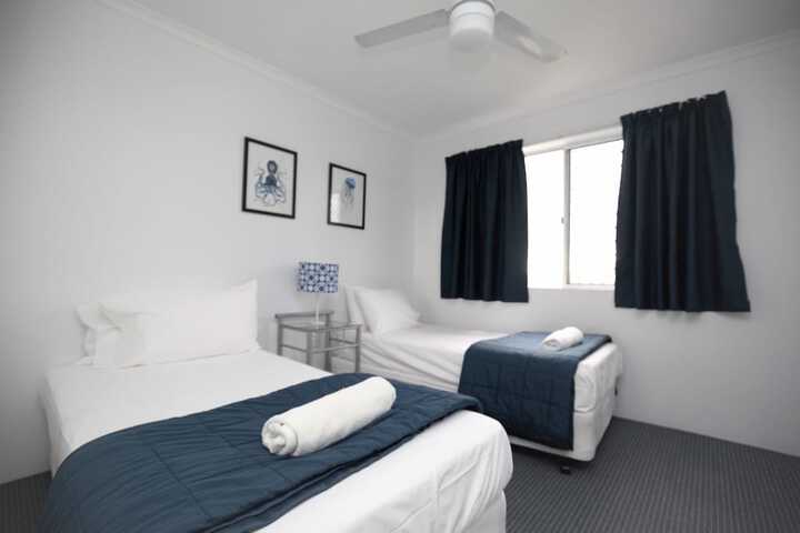 Room 4 of 61