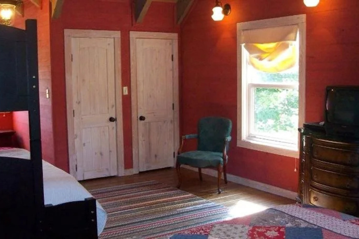 Room 2 of 13