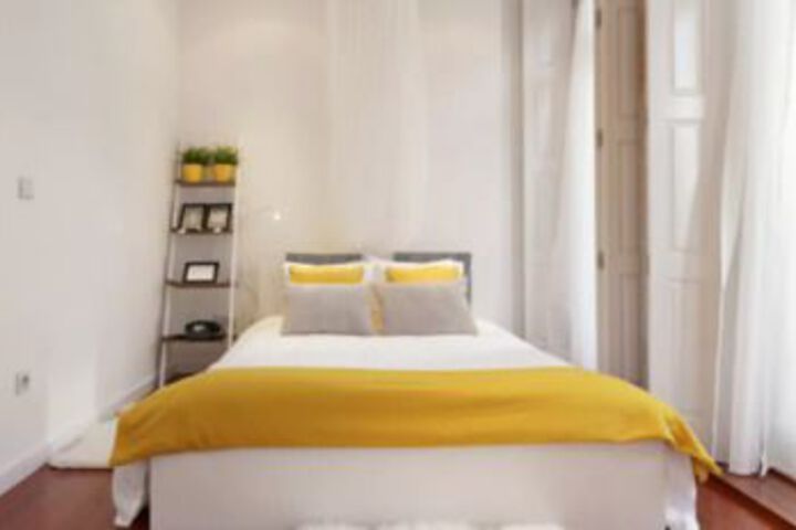 Room 4 of 13
