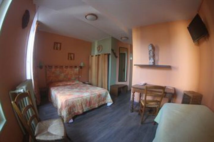 Room 10 of 21