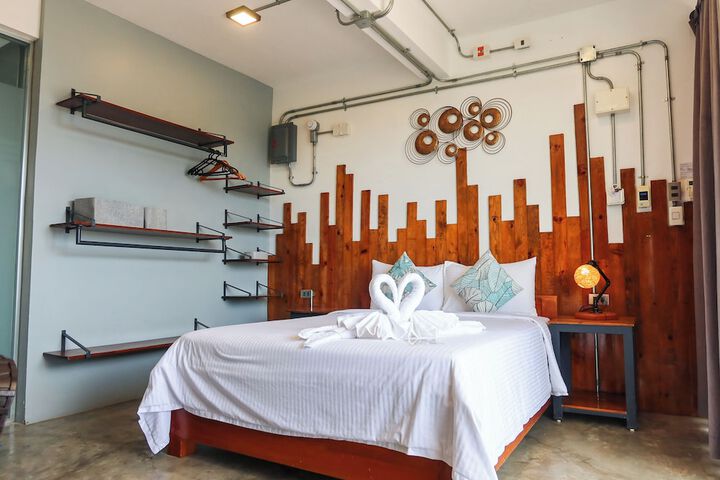 Room 82 of 240