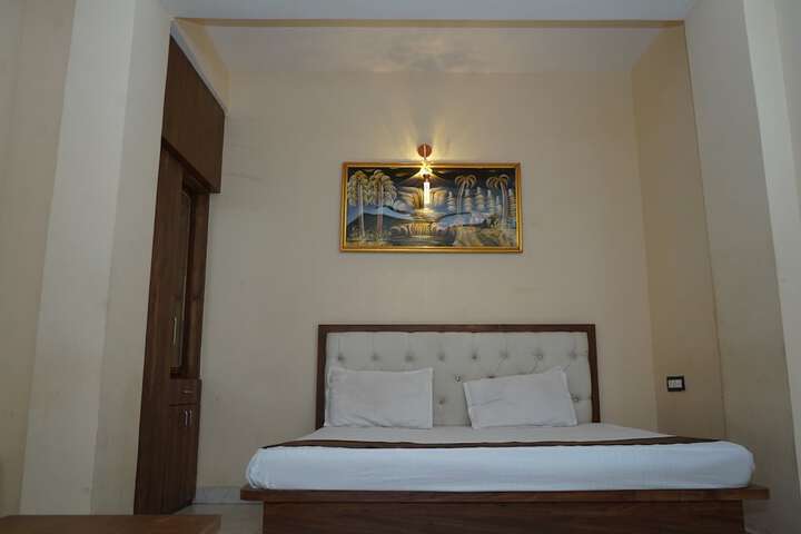 Room 20 of 27