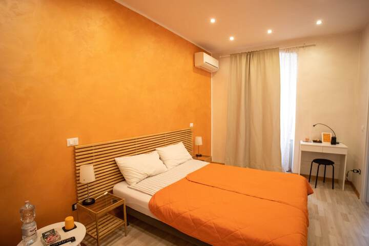 Room 6 of 37