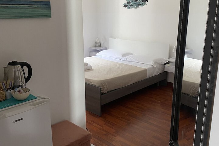 Room 28 of 87