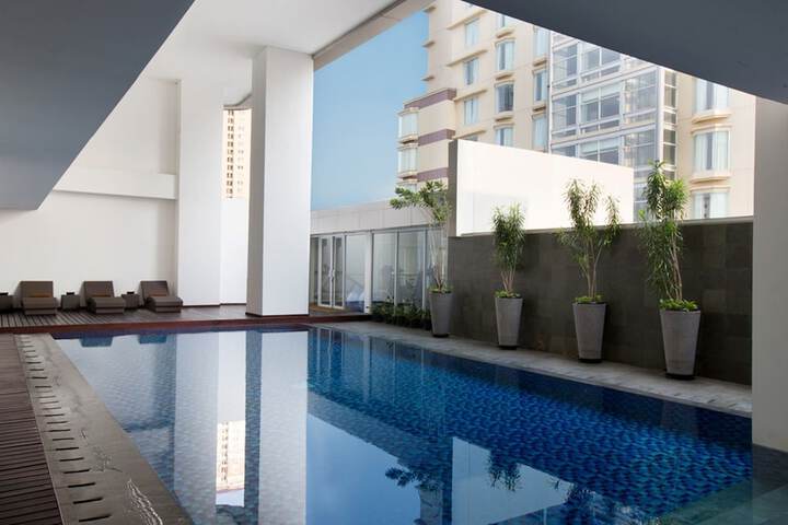 Pools & Facilities
