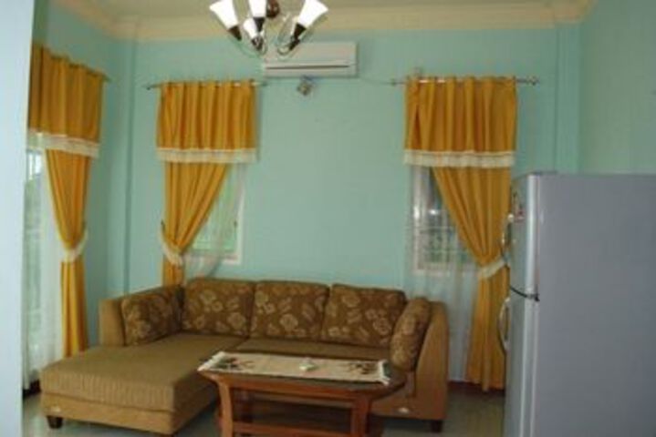 Room 9 of 32