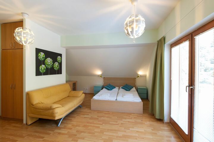 Room 47 of 140