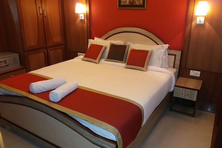 Room 33 of 70