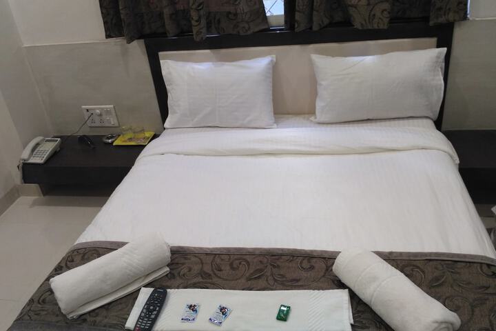 Room 7 of 35