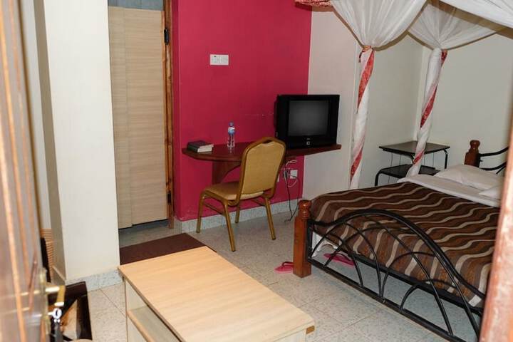Room 14 of 31