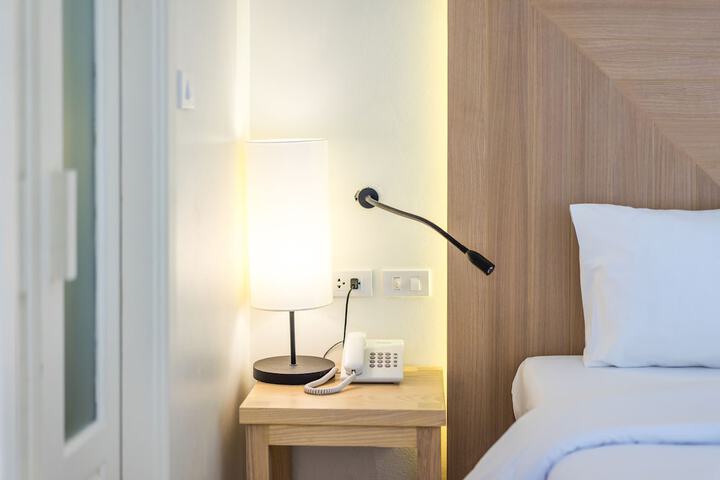 Room 16 of 62