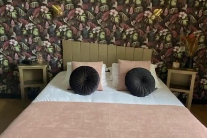 Room 22 of 63
