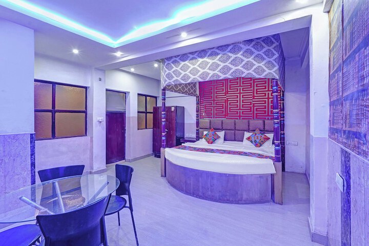 Room 15 of 23