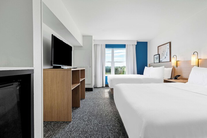 Room 10 of 38