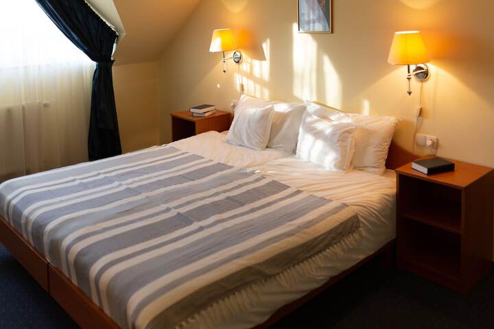 Room 14 of 86