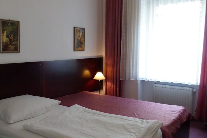 Room 9 of 51
