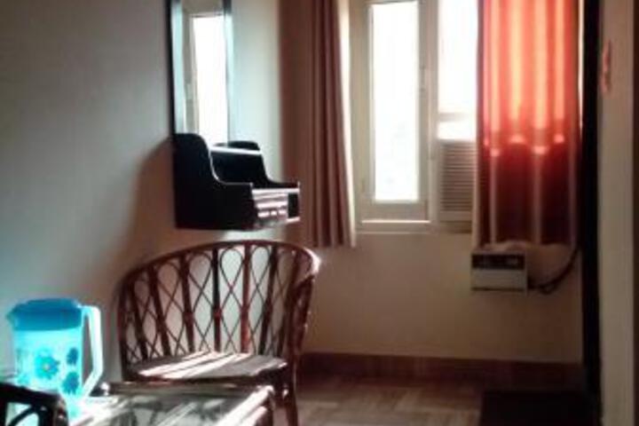 Room 6 of 6