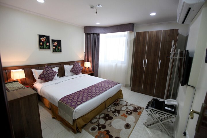 Room 12 of 63