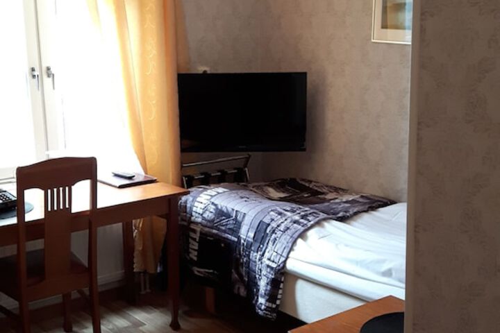 Room 14 of 48