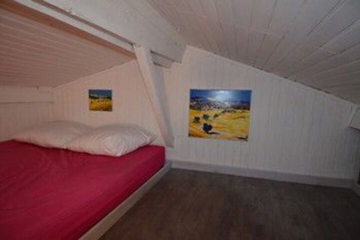 Room 4 of 19