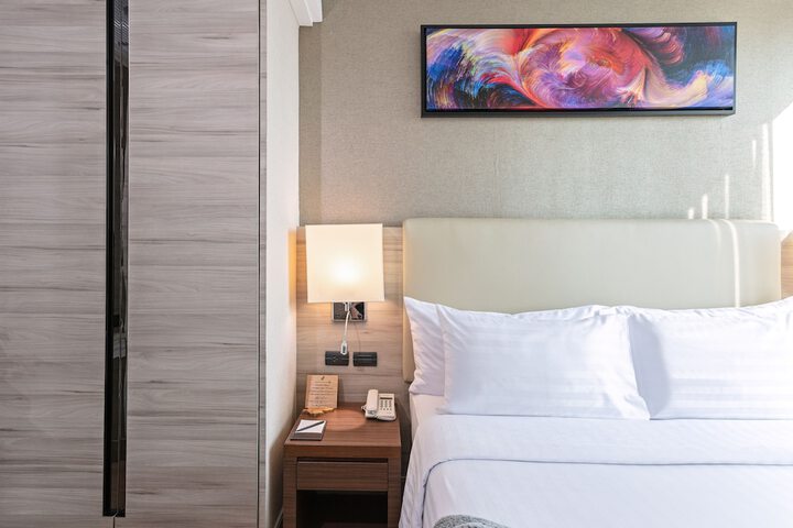 Room 10 of 78