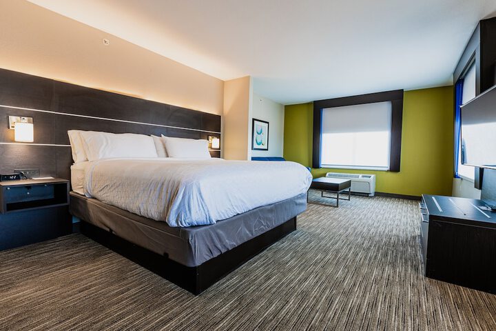 Standard Double Bed (6 of 7)