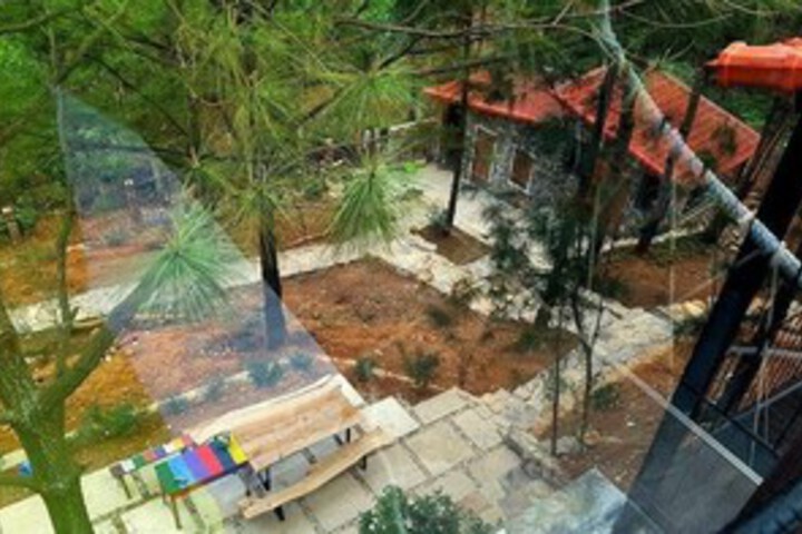 Hotel 4 of 9