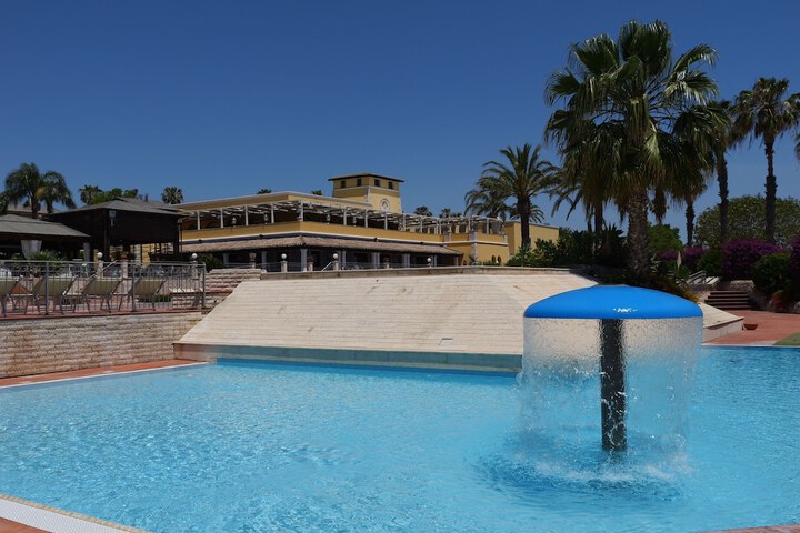 Pool 9 of 21