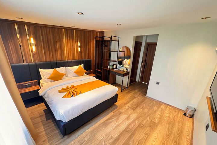 Room 21 of 54