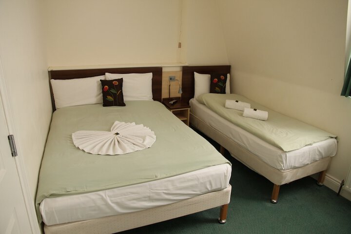 Room 5 of 48