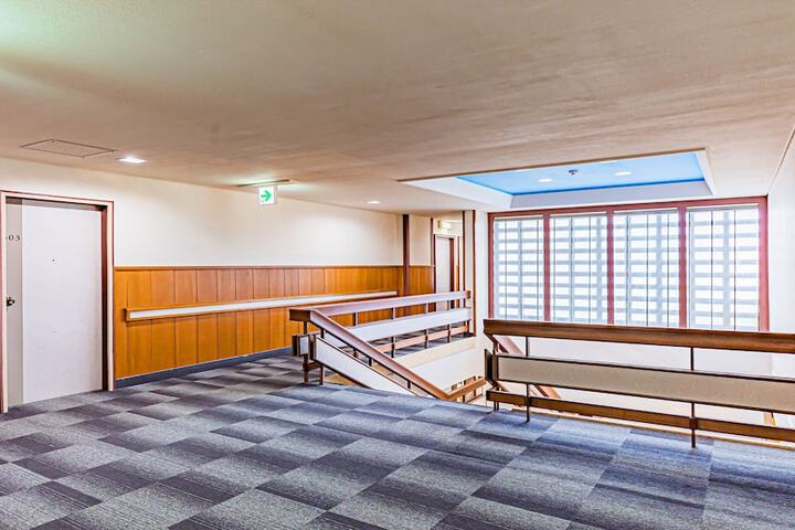 Ballroom/Hall 78 of 106