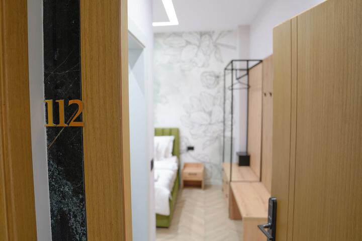 Room 159 of 249